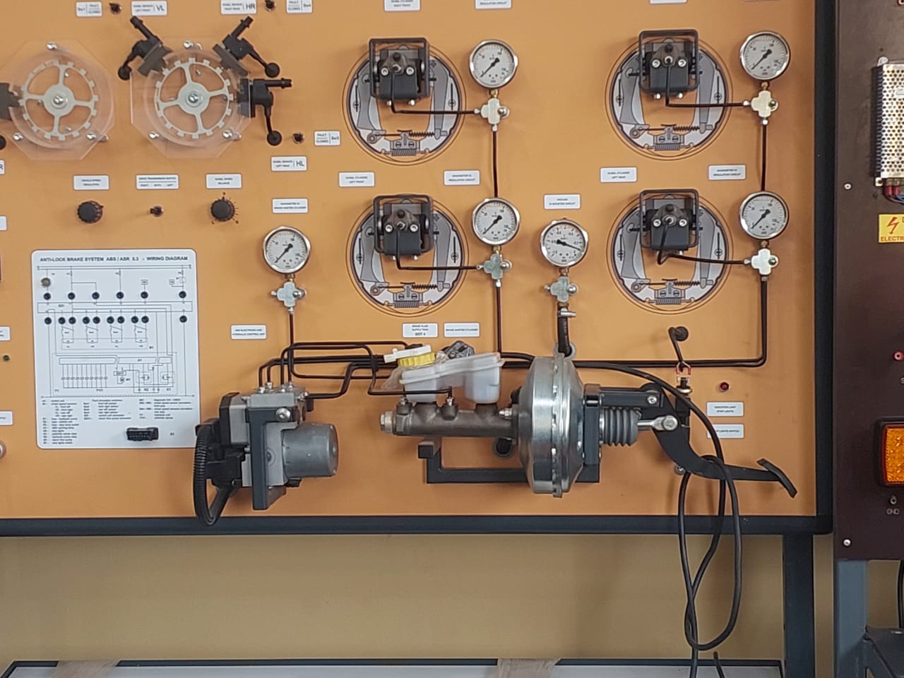 ABS anti-lock braking system training board with gauges